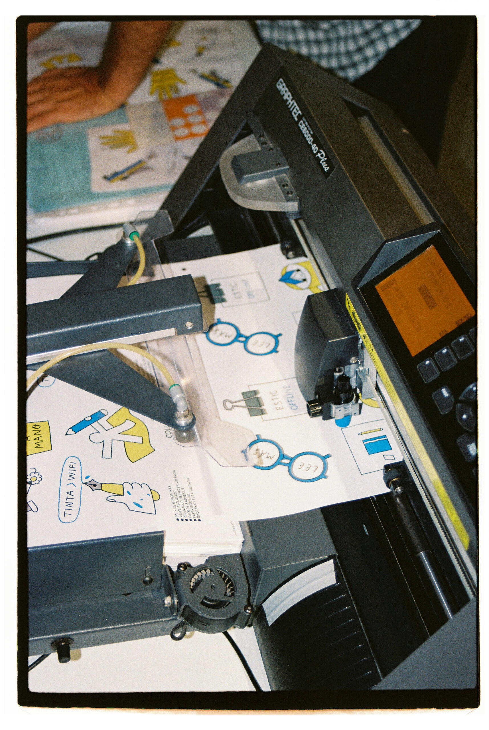 Diego Blanco / COLLA PAPER / Analog Stickers